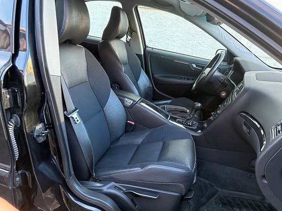 Volvo S60 17 of 23