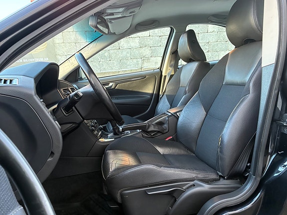 Volvo S60 15 of 23