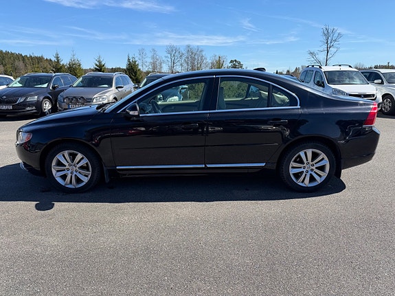 Volvo S80 2 of 5