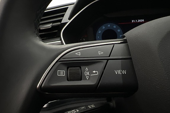 Audi Q3 12 of 24