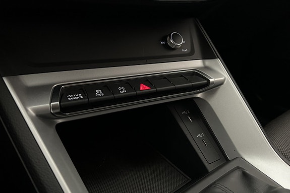 Audi Q3 18 of 24