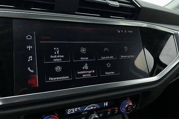 Audi Q3 14 of 24
