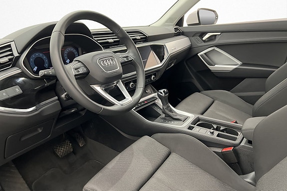 Audi Q3 8 of 24