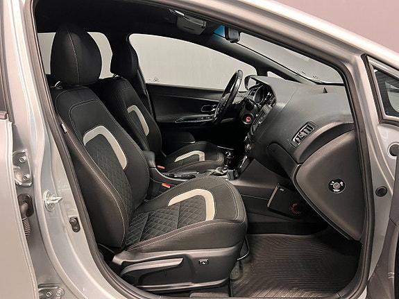Kia Ceed 12 of 24