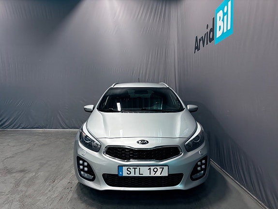 Kia Ceed 2 of 24