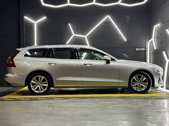 Volvo V60 7 of 27
