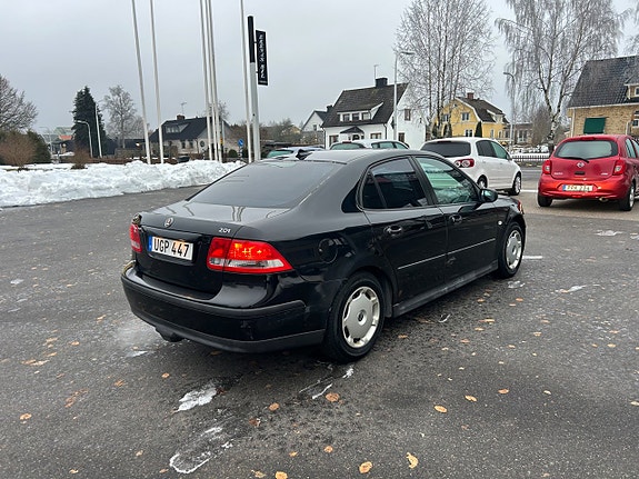 Saab 9-3 4 of 5