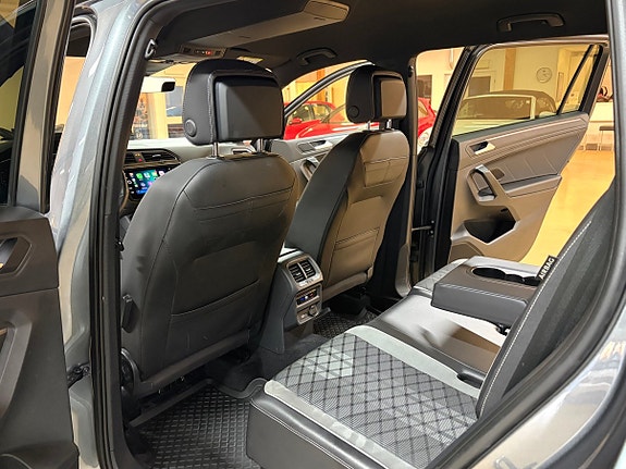 Volkswagen Tiguan Allspace 14 of 27