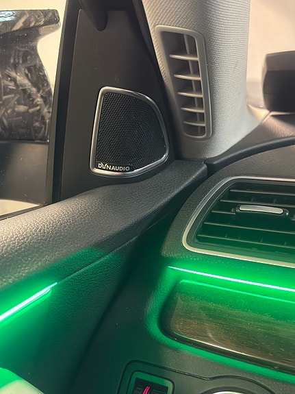 Volkswagen Passat 11 of 12