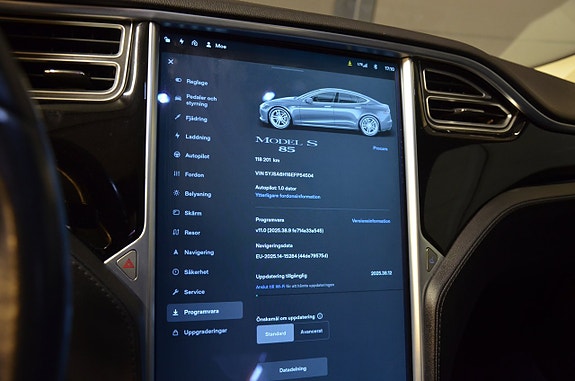 Tesla Model S 20 of 20
