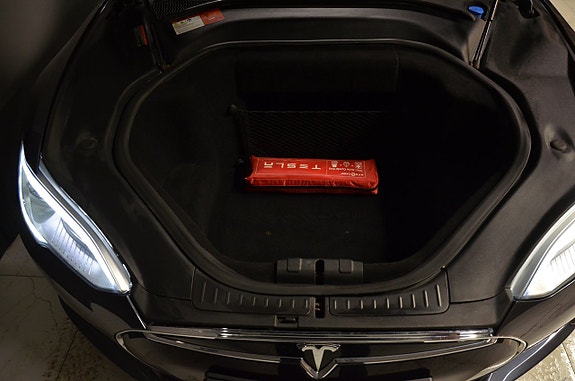 Tesla Model S 9 of 20