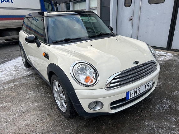 MINI Clubman Cooper 3 of 5