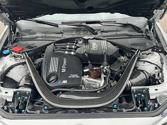 BMW M2 16 of 17