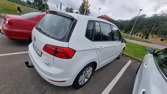 Volkswagen Golf Sportsvan 13 of 13