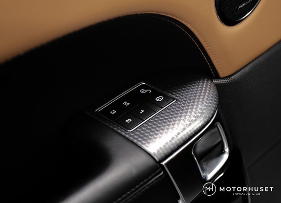 Land Rover Range Rover Sport 22 of 27