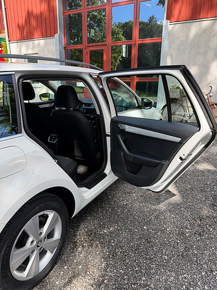 Skoda Octavia 4 of 10