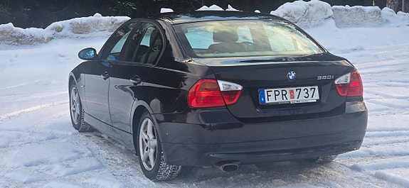 BMW 320 9 of 23