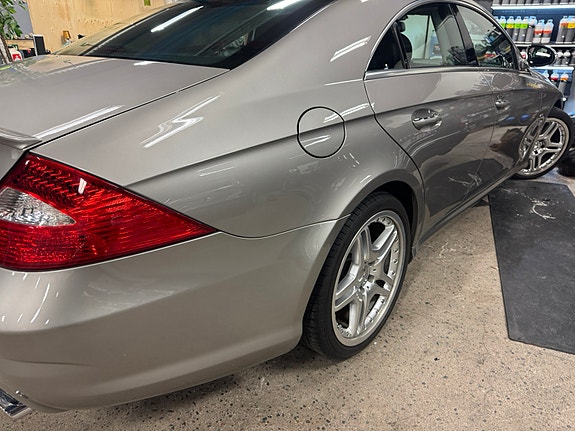 Mercedes-Benz CLS63 19 of 22
