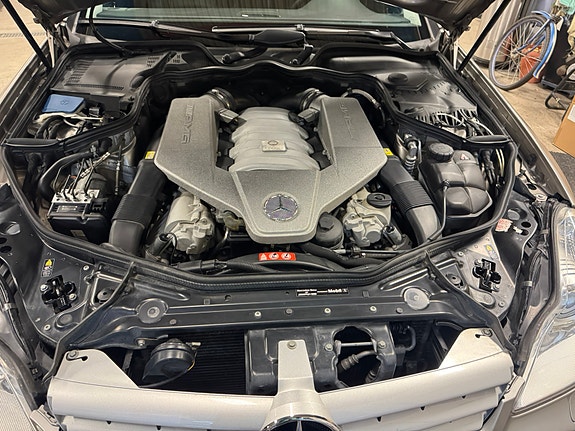 Mercedes-Benz CLS63 17 of 22