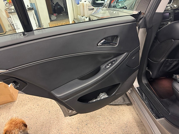 Mercedes-Benz CLS63 15 of 22