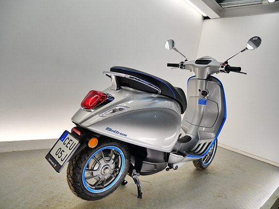 Vespa VESPA ELETTRICA AZZURRO 3 of 3