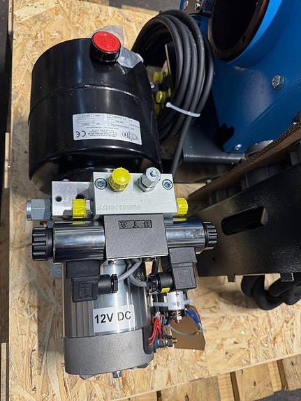 Slangpress 12volt Uniflex SH4 3 of 3
