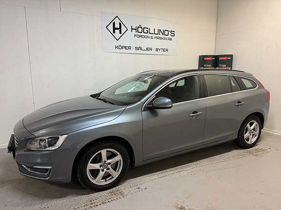 Volvo V60 2 of 5