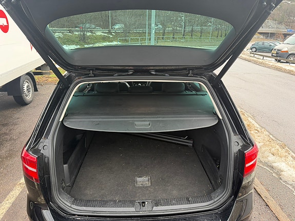 Volkswagen Passat 10 of 11