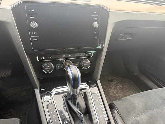 Volkswagen Passat 8 of 11