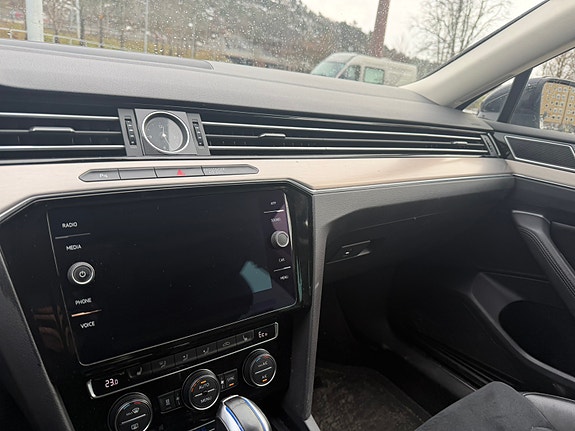 Volkswagen Passat 6 of 11