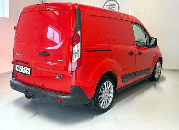 Ford Transit Connect 4 of 5