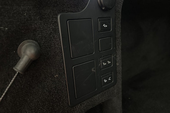 Land Rover Discovery 25 of 30