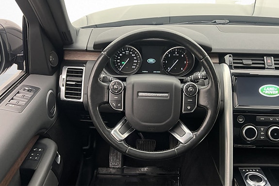 Land Rover Discovery 13 of 30