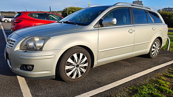 Toyota Avensis 4 of 11