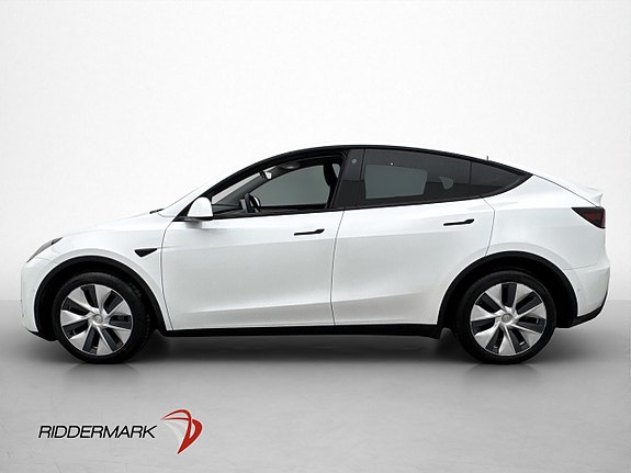 Tesla Model Y 3 of 30