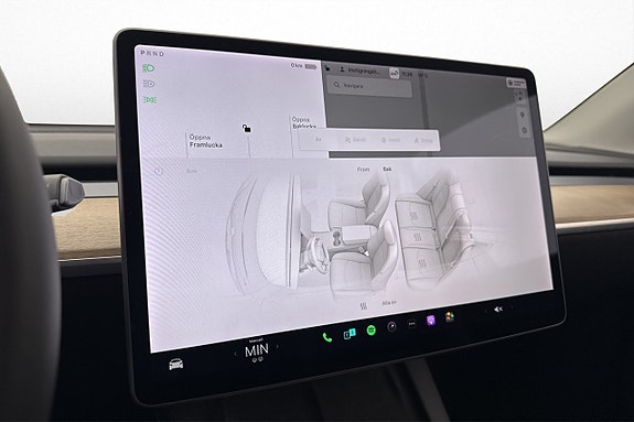 Tesla Model Y 19 of 30