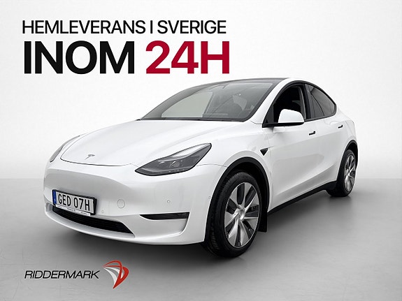Tesla Model Y 4 of 30