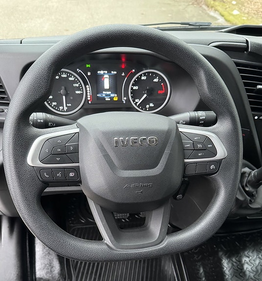 Iveco 35-140 10 of 17