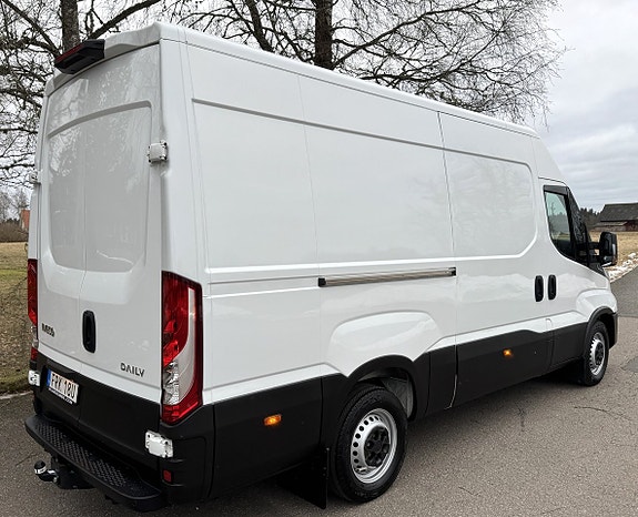 Iveco 35-140 3 of 5
