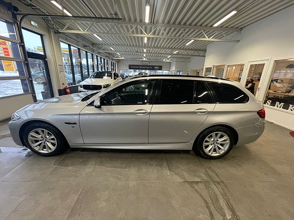 BMW 520d 3 of 5