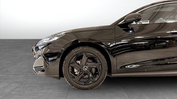BYD Seal 6 9 of 13