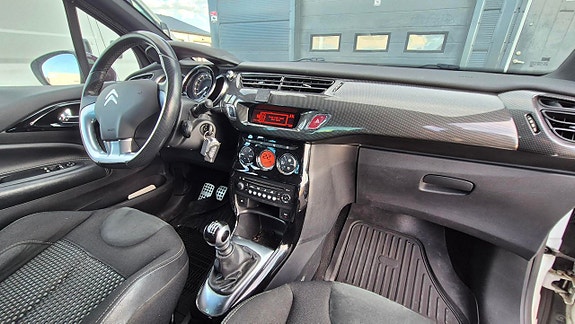 Citroen DS3 9 of 11