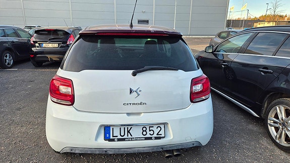 Citroen DS3 4 of 5