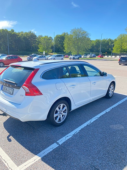 Volvo V60 4 of 6