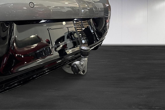 Mercedes-Benz EQE350 16 of 16