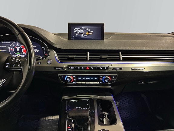 Audi Q7 10 of 23