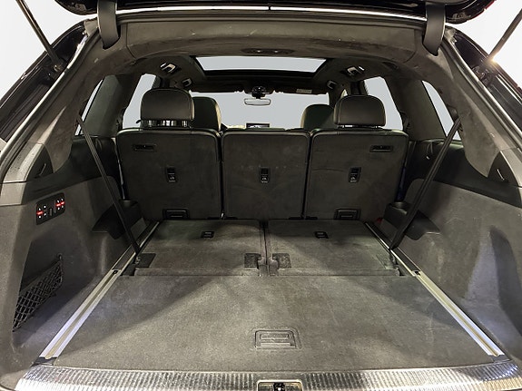 Audi Q7 12 of 23