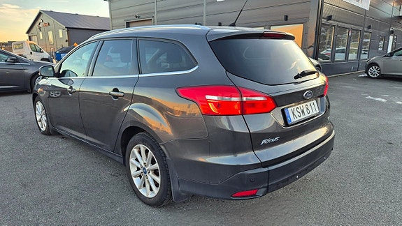 Ford Focus 4 of 5