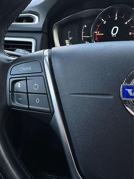 Volvo V70 18 of 30