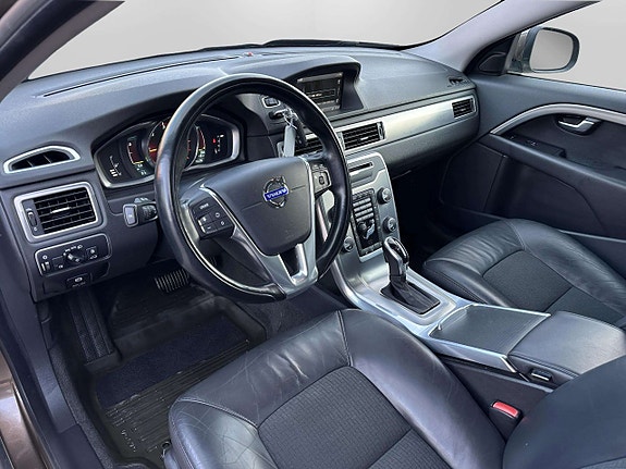 Volvo V70 15 of 30